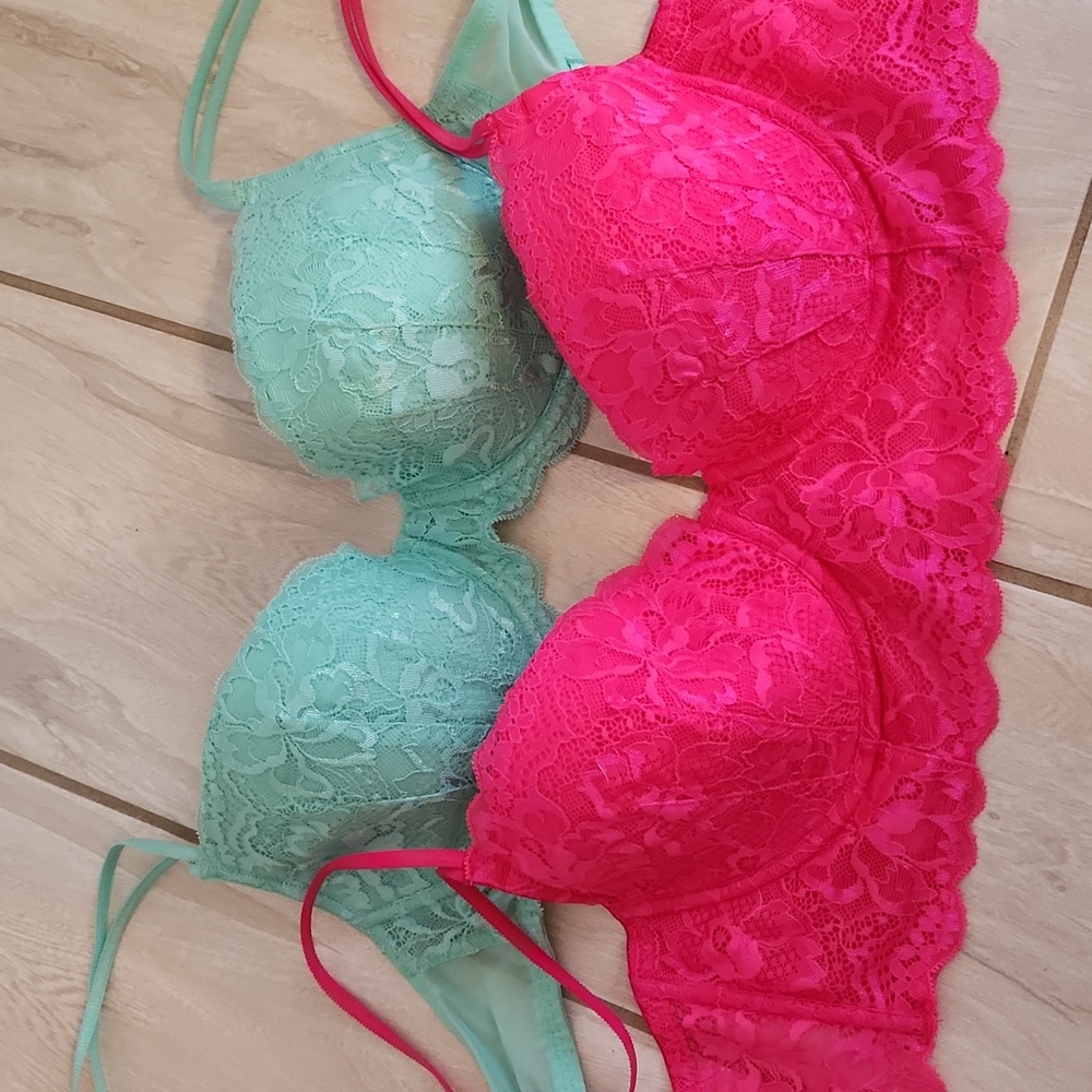 Lot of NWT Victoria Secret PINK bras